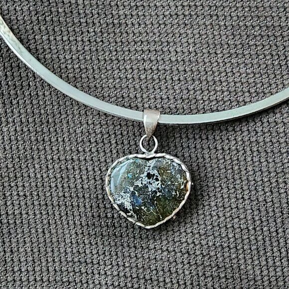 Etsy Floating Heart Bangle Necklace - Picture 2 of 15